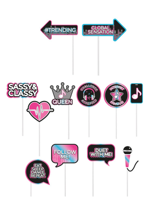 Internet Famous Scene Setter